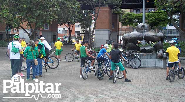 Homenaje_ciclista1_El_Palpitar