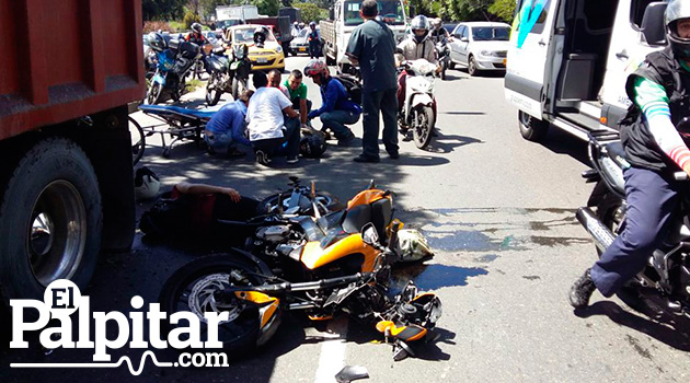 accidente_motos_volqueta_elpalpitar1