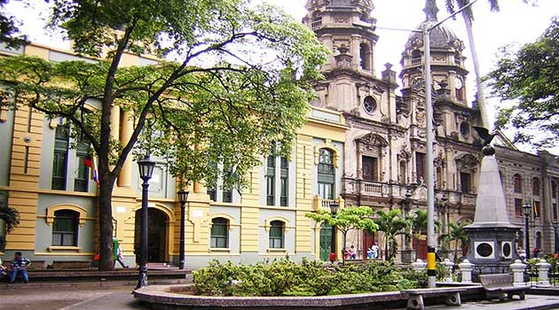 Plazuela_San_Ignacio-Medellin