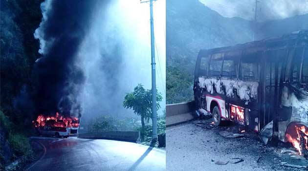 Foto: Archivo. Ataque de las Farc a un bus en Ituango.