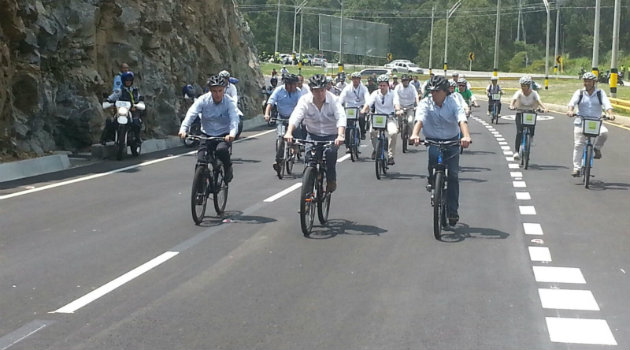 Santos_Fajardo_Gaviria_4.1Kilómetros