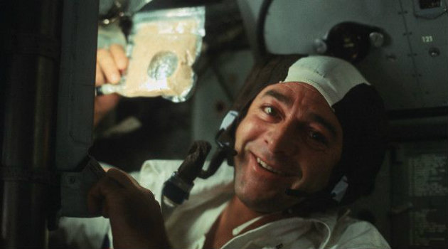 Ronald Evans, de la misión Apolo 17, sonriendo para la cámara. Foto:  CORTESÍA
