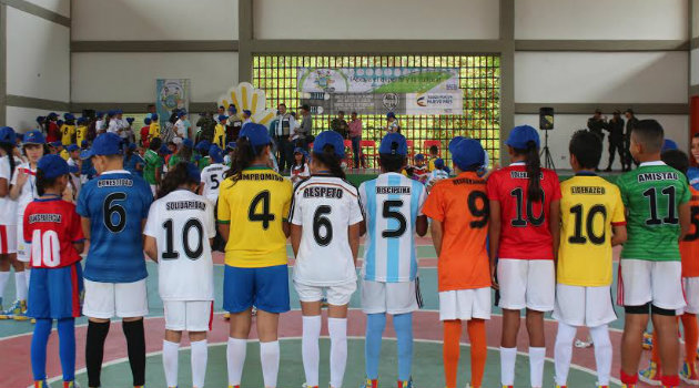 Juega_Vida_Niños_Fútbol