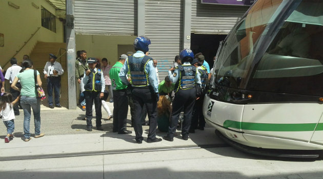 mujer_arrollada_tranvia