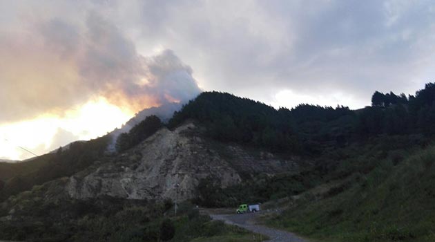 Incendio_Comuna13_Escombrera1_El_Palpitar