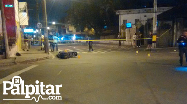  Una fuerte balacera se presentó cerca de las 10:00 p.m. de este viernes 15 de enero, en la carrera 67 con calle 92E, barrio Castilla