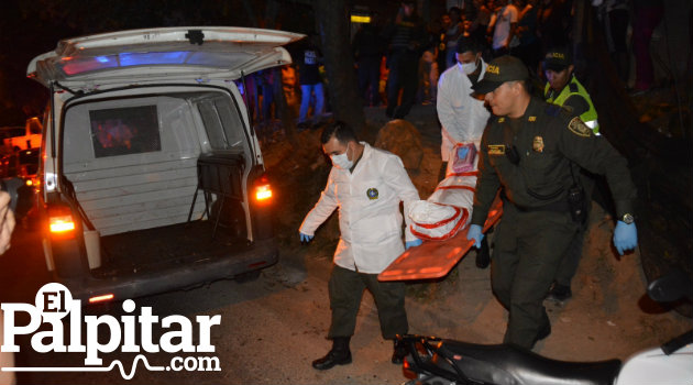 Momento después de la inspección al cadáver de Verónica Andrea Ayala Quintana.