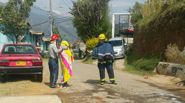 abejas_niños_ataque_bomberos_caldas2