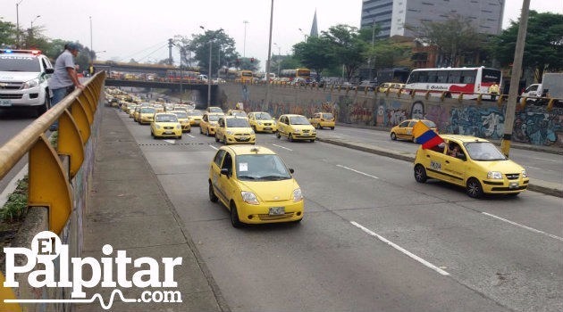 Taxis_Uber_Protestas_Medellín