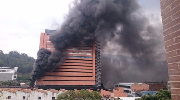 Incendio_Almacentro