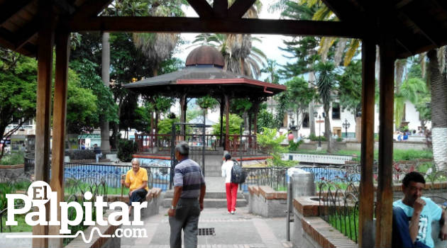 caldas_municipio_escudo_parque