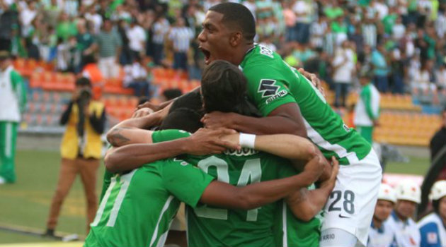 Andrés Ibargüen celebra uno de sus goles ante Buscaramanga. El delantero volverá a ser titular este miércoles ante Fortaleza. Foto: CORTESÍA