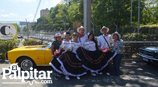 Desfile_Autos_Clasicos3_2016_El_Palpitar