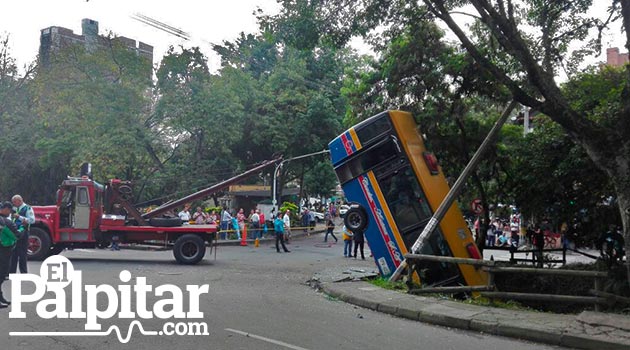 bus_accidente_santa_lucia2