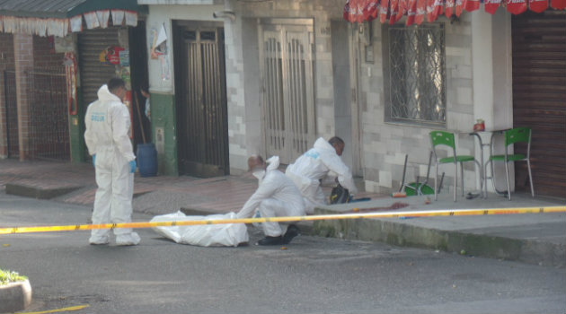 La víctima del sicario falleció en el lugar. Foto: CORTESÍA.