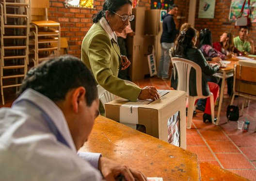 falta de tarjetones de las consultas interpartidistas