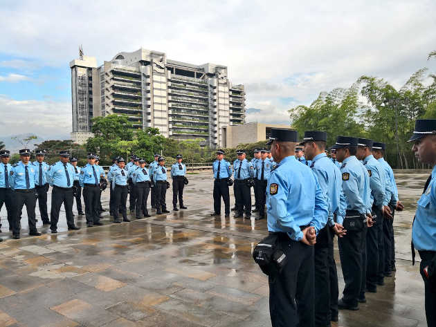 nuevos agentes de tránsito